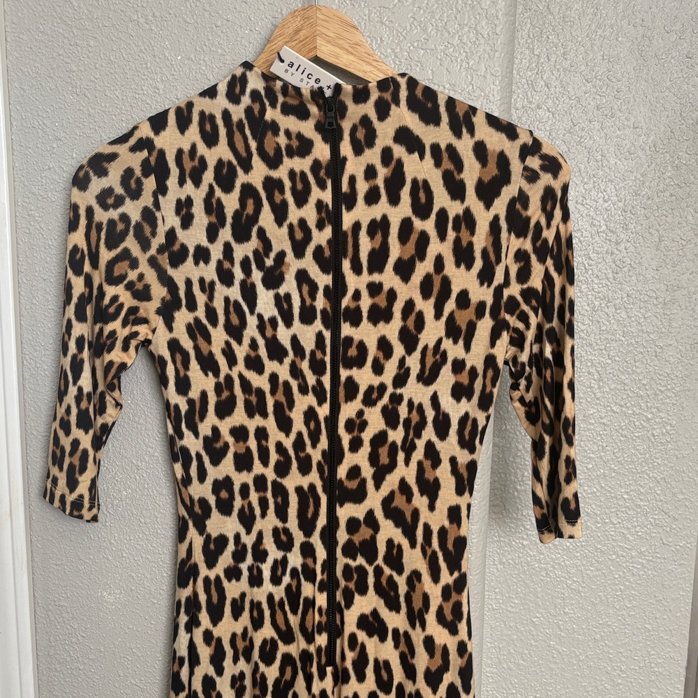 Alice + Olivia Animal Print Long Sleeve Dress - Picture 2 of 7